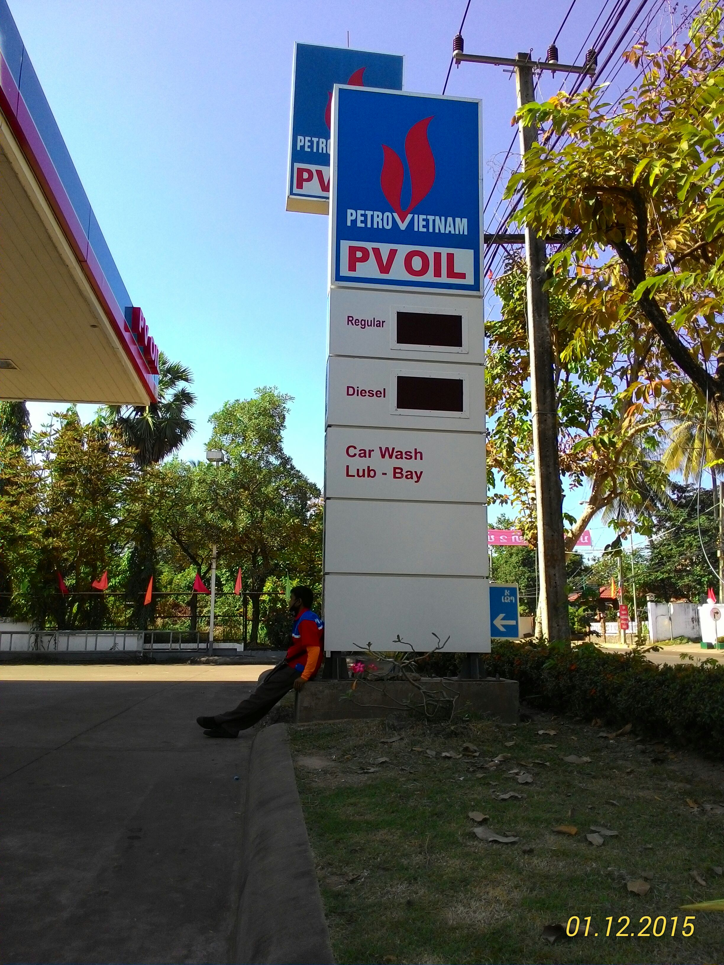 Hoàng Duy lắp đặt camera tại 10 cửa hàng xăng dầu PVOIL Lào 